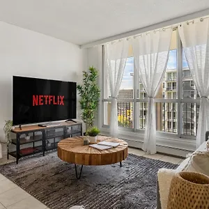 Downtown Near Rogers Place With Covered Parking, Sleeps 6, Pool Table, Sauna, Gym, Two Bedrooms & Edmonton